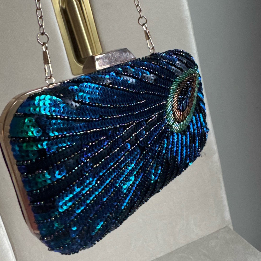 Elegant Blue Sequin Clutch